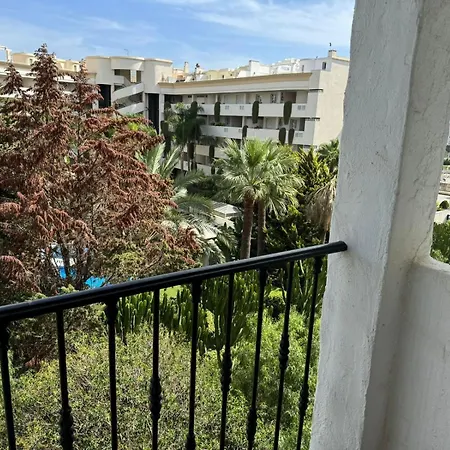 Estudio En Occidental De Puerto Banus 公寓 马尔韦利亚
