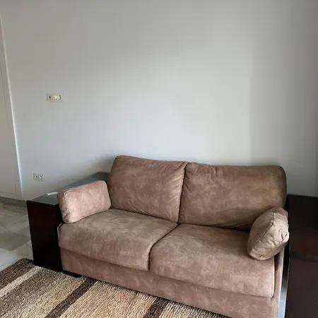 Estudio En Occidental De Puerto Banus 马尔韦利亚